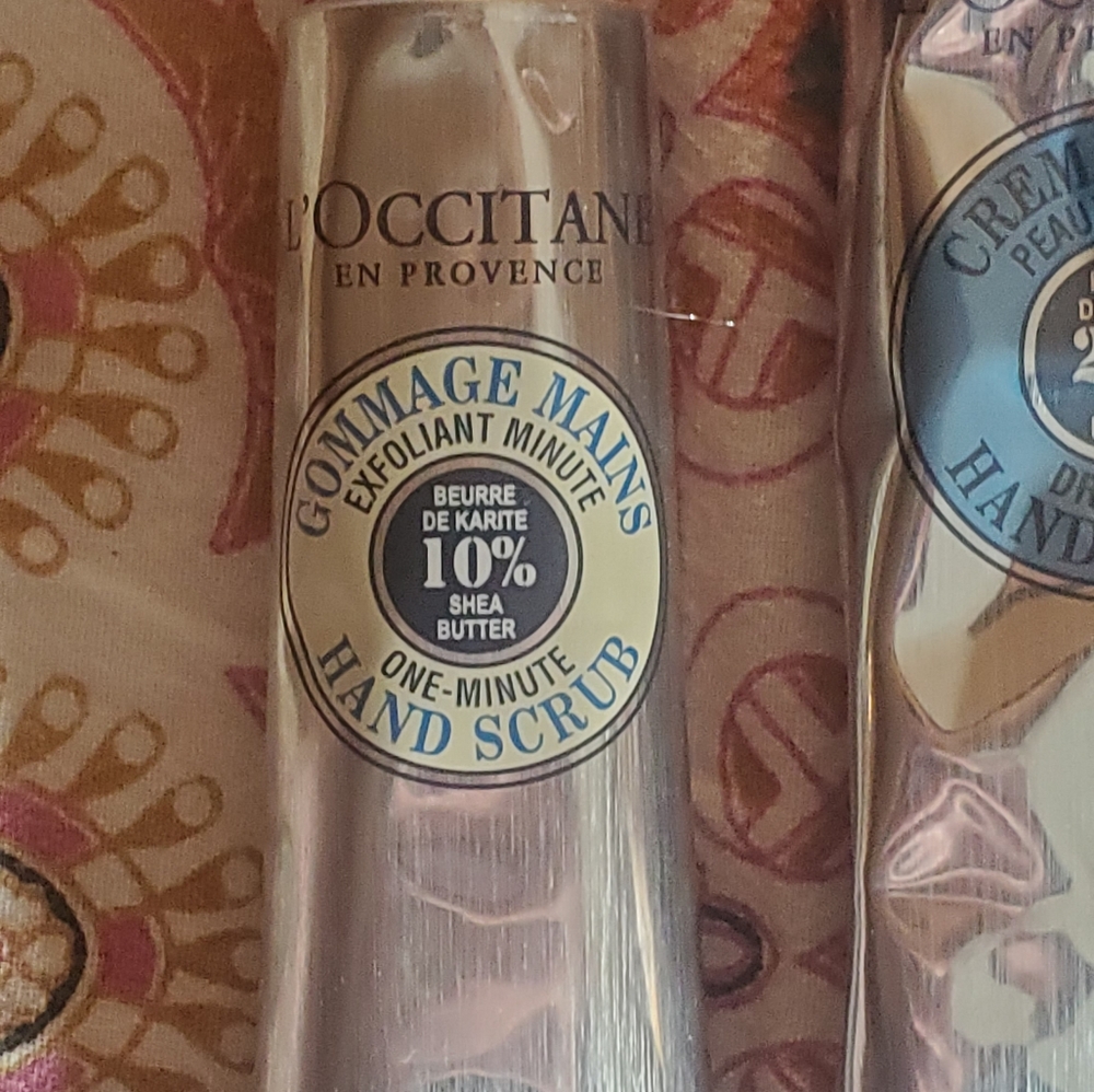 L'occitane Gommage Mains exfoliant min & hand crea